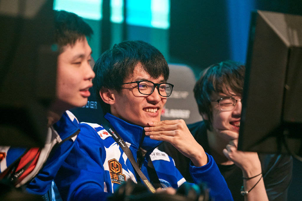 爱游戏在线-包含Dota2战队状态火热，誓夺总冠军的词条