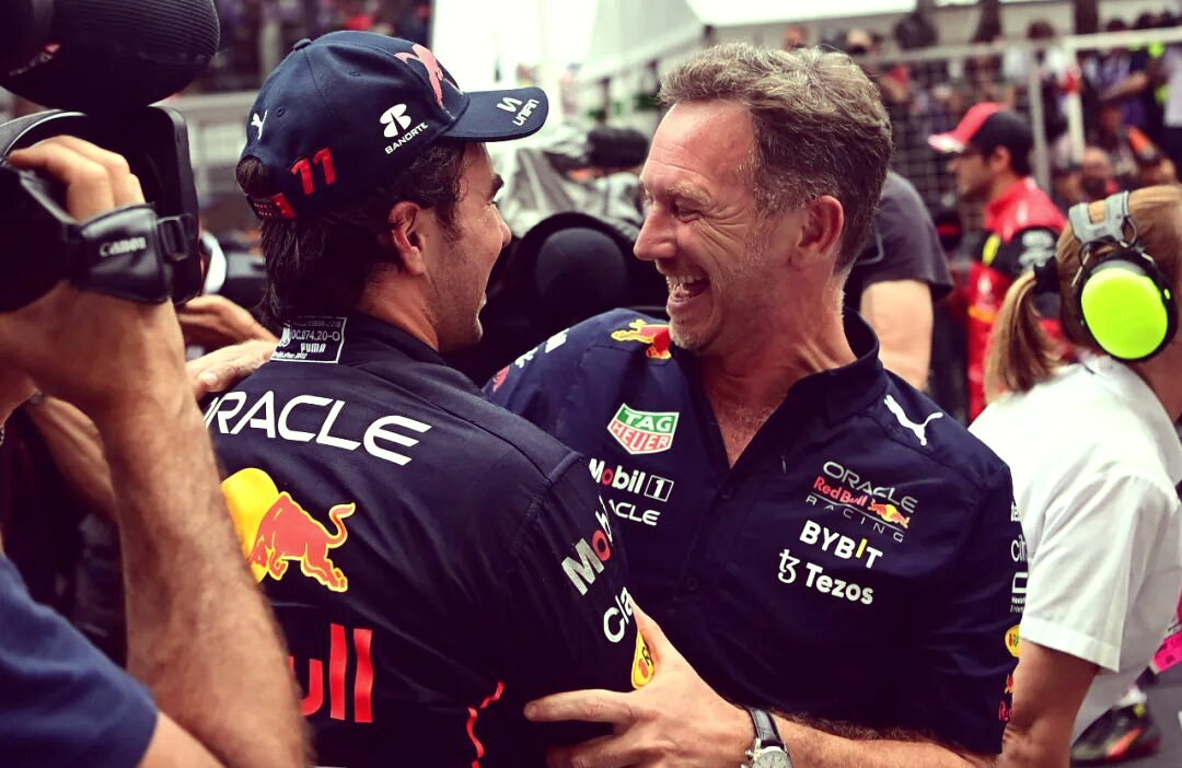 迈凯伦力克红牛二队，佩雷兹点燃赛场的简单介绍