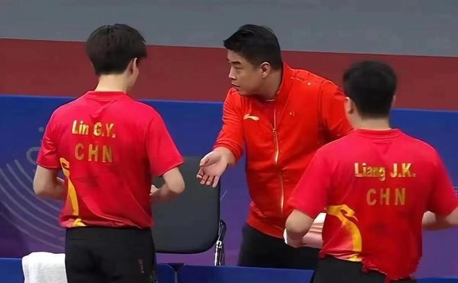 法国队横扫中国队，梁靖崑高光表现