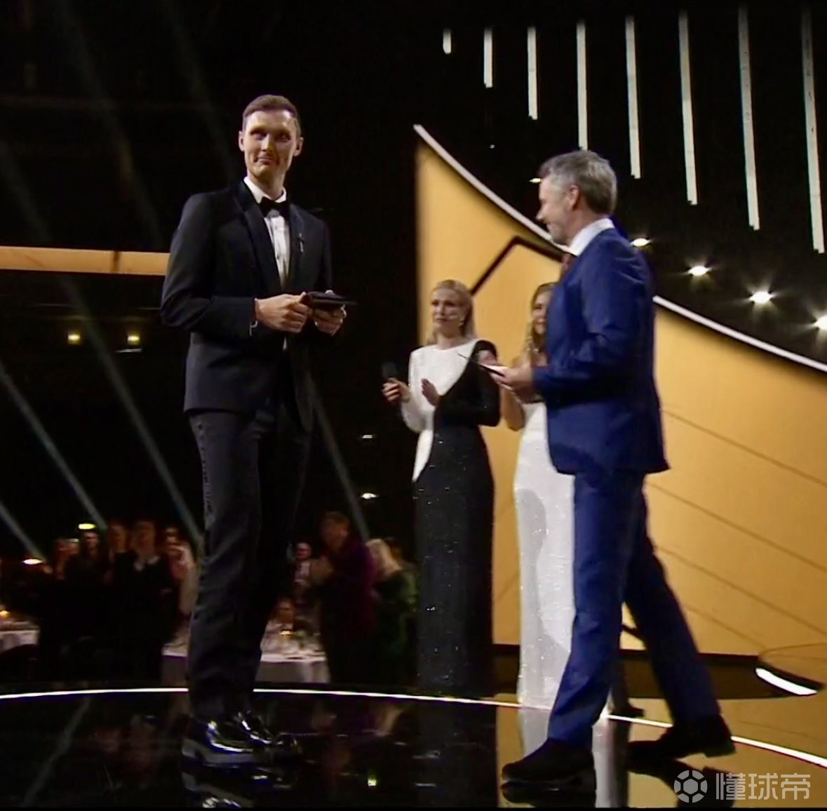 印度队鏖战丹麦队，安赛龙惊艳四座