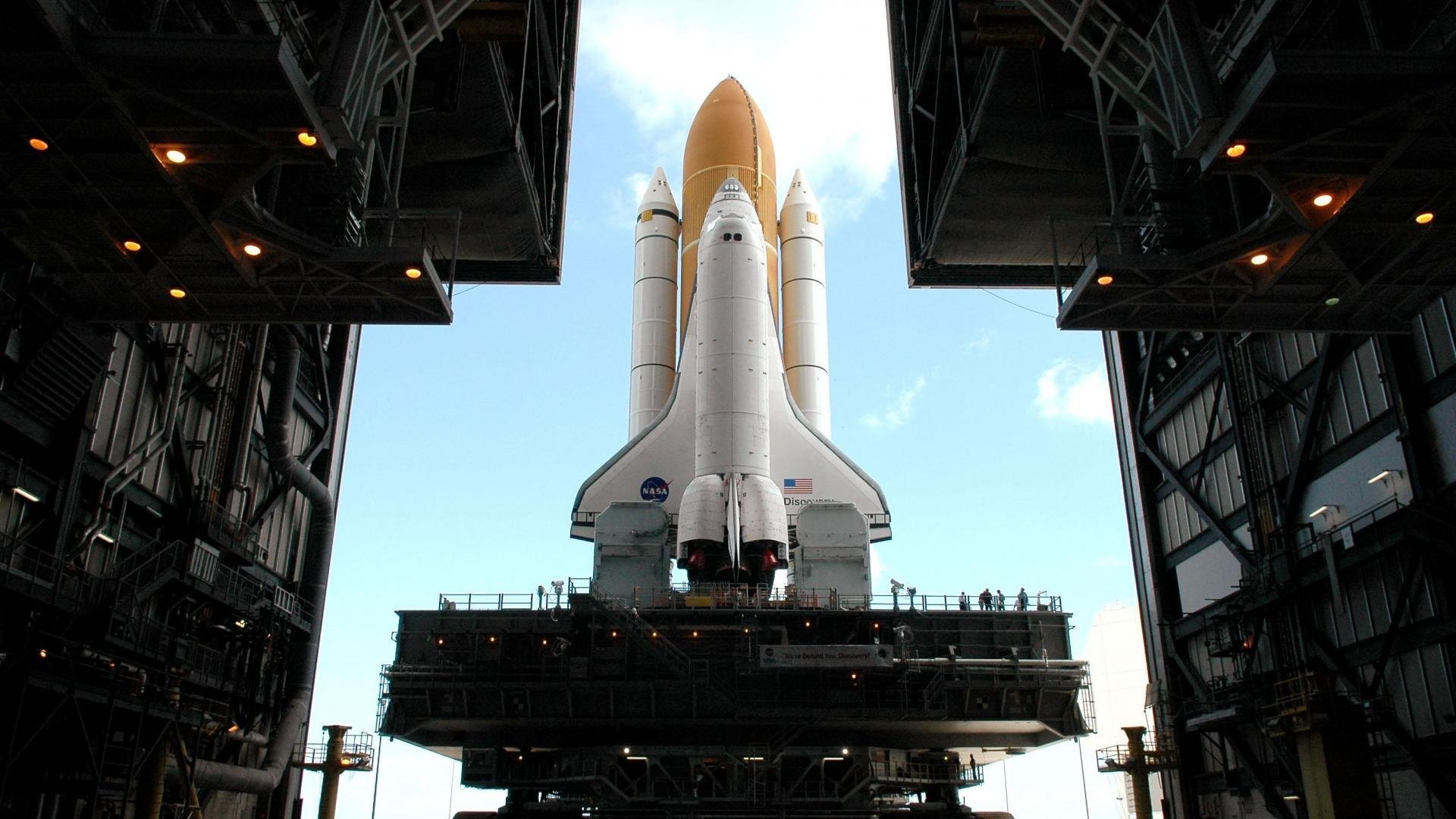 巅峰对决，法兰西烈焰与英伦豪雨中的红色险胜