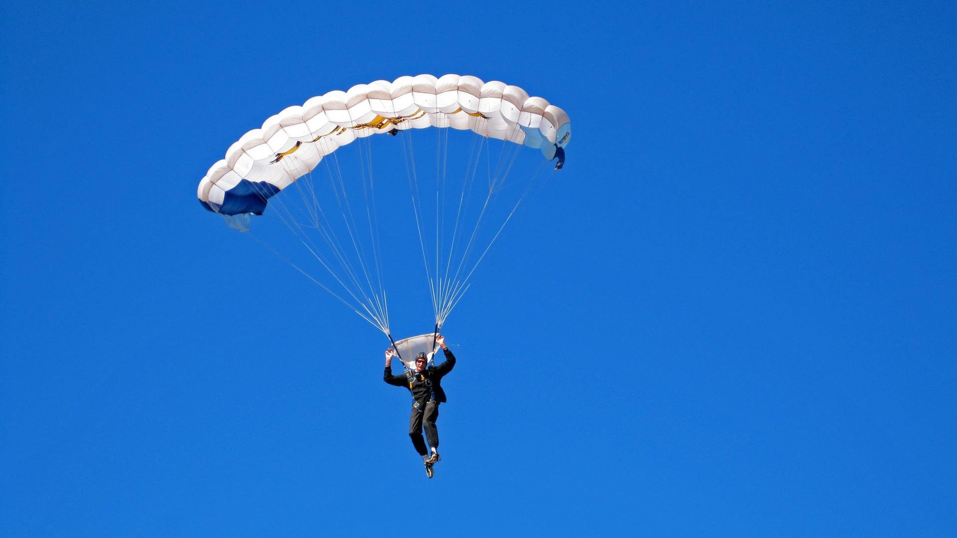 阿劳霍化身末节死神，新西兰靠窒息防守险胜突尼斯